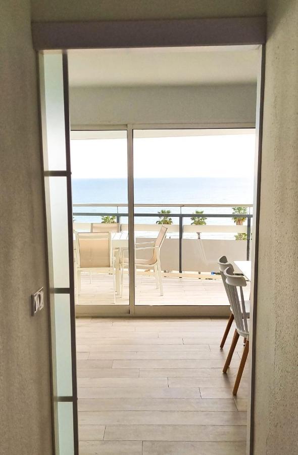 Fantastic Sea View On The Beach ซาลอว์ ภายนอก รูปภาพ